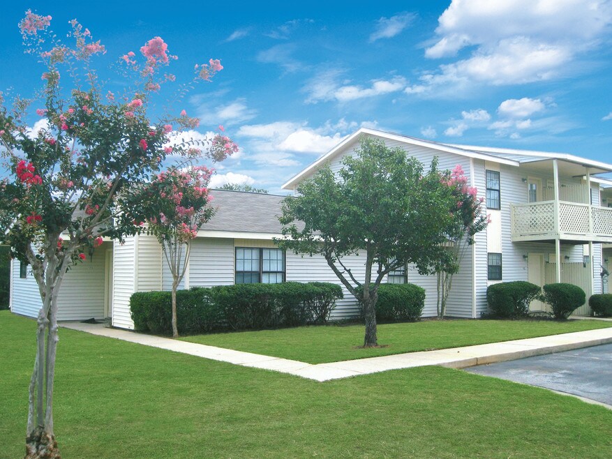 Hidden Village Townhomes Pensacola, FL Apartments For Rent