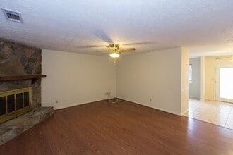 765 Oxford Hall Dr SW in Lawrenceville, GA - Building Photo - Building Photo