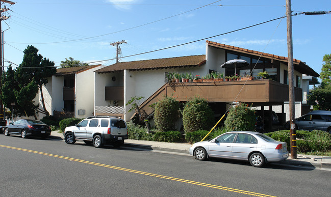 111 N Calle Seville in San Clemente, CA - Building Photo - Building Photo