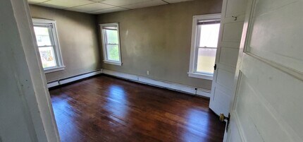 421 N 12th Ave E in Duluth, MN - Building Photo - Building Photo