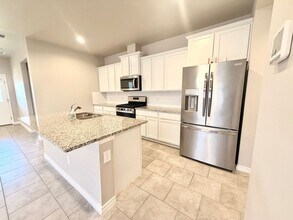 7742 Lariat Toss Dr in Corpus Christi, TX - Building Photo - Building Photo