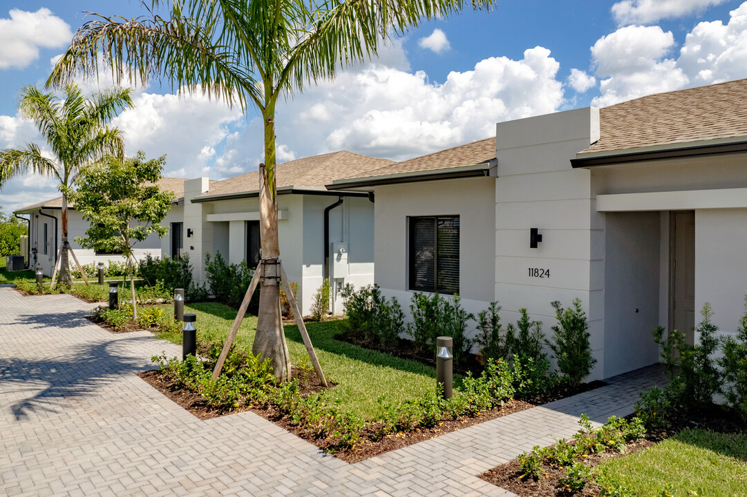 Havens at Central Park in Port St. Lucie, FL - Foto de edificio