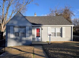 338 La Motte Ln in Ferguson, MO - Building Photo