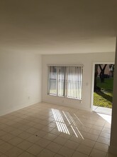 2735 W 66th St, Unit #12-23 in Hialeah, FL - Building Photo - Building Photo