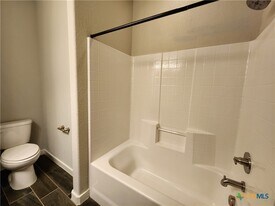 430 Creekside Curve in New Braunfels, TX - Building Photo