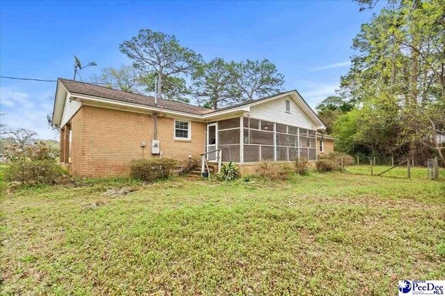 2223 Camlin Ln in Florence, SC - Foto de edificio - Building Photo