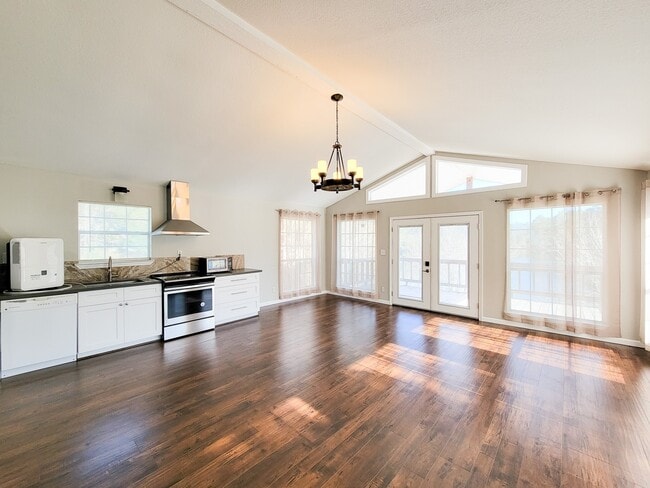 property at 289 Broken Arrow Trail