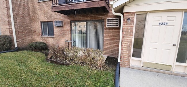 9290 Hamilton Ct in Des Plaines, IL - Building Photo - Building Photo