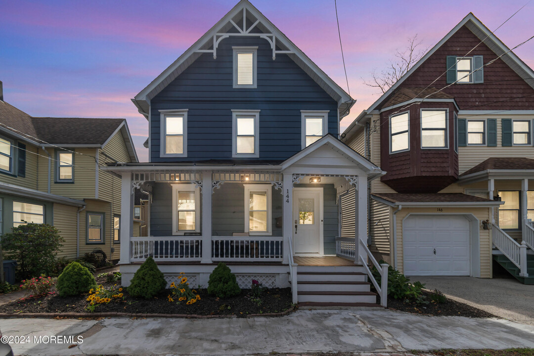 144 Embury Ave in Ocean Grove, NJ - Building Photo