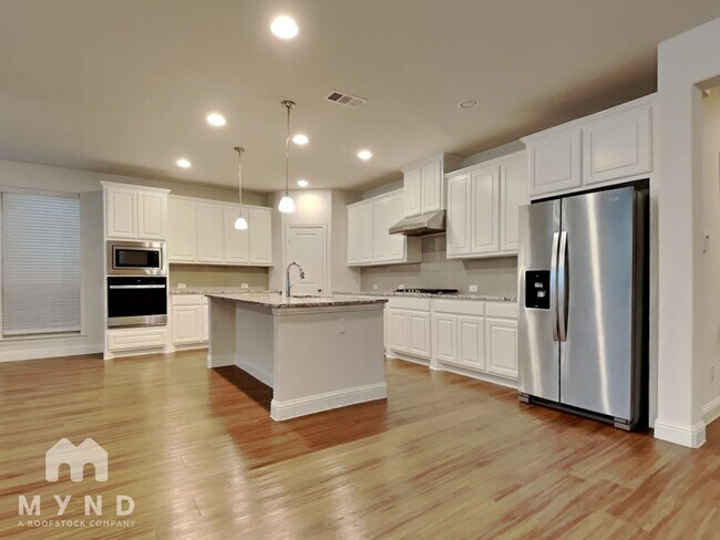 3105 Damsel Sauvage Ln in Lewisville, TX - Building Photo - Building Photo