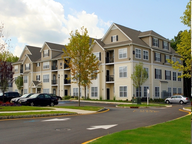 Cascades at Tinton Falls Apartments in Tinton Falls, NJ ...