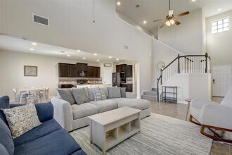 10116 Wading Pool Path in Austin, TX - Building Photo - Building Photo