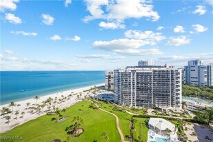 4021 Gulf Shore Blvd N in Naples, FL - Building Photo