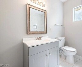 239 W Cleveland Ave in Las Vegas, NV - Building Photo - Building Photo