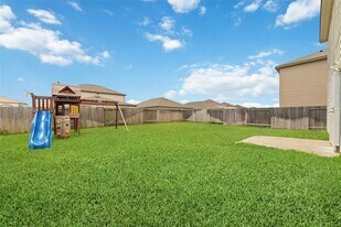 1001 Wild Enclave Ln in Brookshire, TX - Building Photo