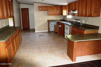 5011 Lake Dr in Panama City, FL - Building Photo - Building Photo