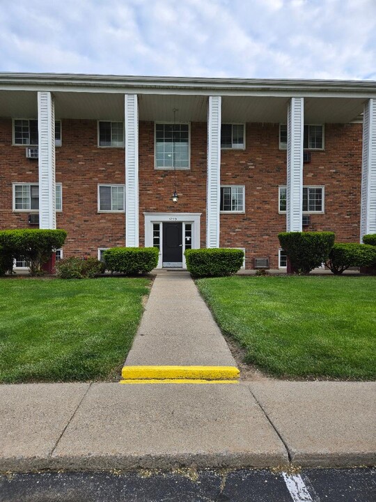 Orchard Manor Apartments in Bay City, MI - Building Photo