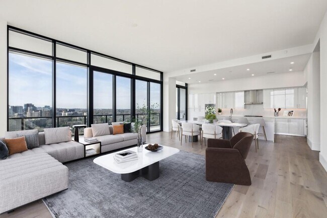 2425 Peachtree Rd in Atlanta, GA - Building Photo - Building Photo