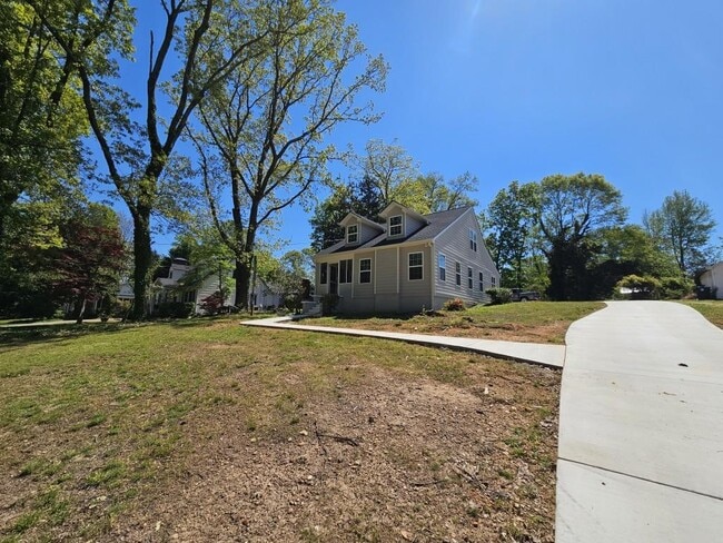 1120 Morningside Dr in Gainesville, GA - Building Photo - Building Photo