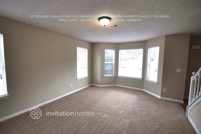532 Carriage Walk Ln in Stone Mountain, GA - Building Photo - Building Photo