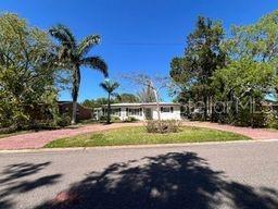 719 37th Ave NE in St. Petersburg, FL - Building Photo - Building Photo