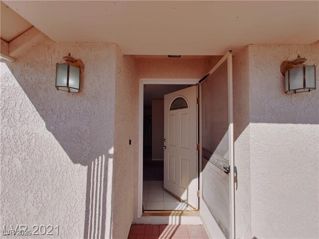 630 E Simkins Rd in Pahrump, NV - Building Photo - Building Photo