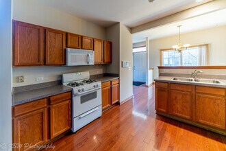 850 County Line Rd in Aurora, IL - Building Photo - Building Photo