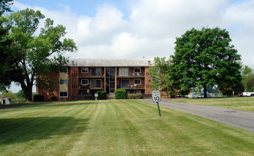 Fairview Arms in Manassas, VA - Building Photo - Building Photo