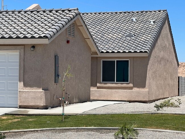 property at 7326 E 37th Pl