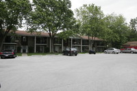 Crete Village West Apartments in Crete, IL - Foto de edificio - Building Photo