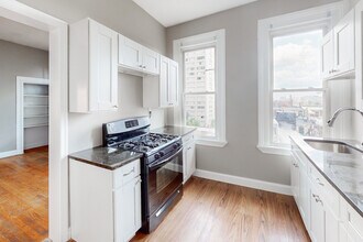 1041 St Paul St in Baltimore, MD - Building Photo - Building Photo
