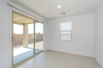 19901 W Badgett Ln in Litchfield Park, AZ - Foto de edificio - Building Photo