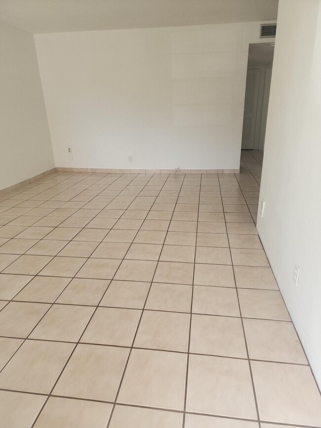 1007 N 19th Ave in Hollywood, FL - Building Photo - Building Photo