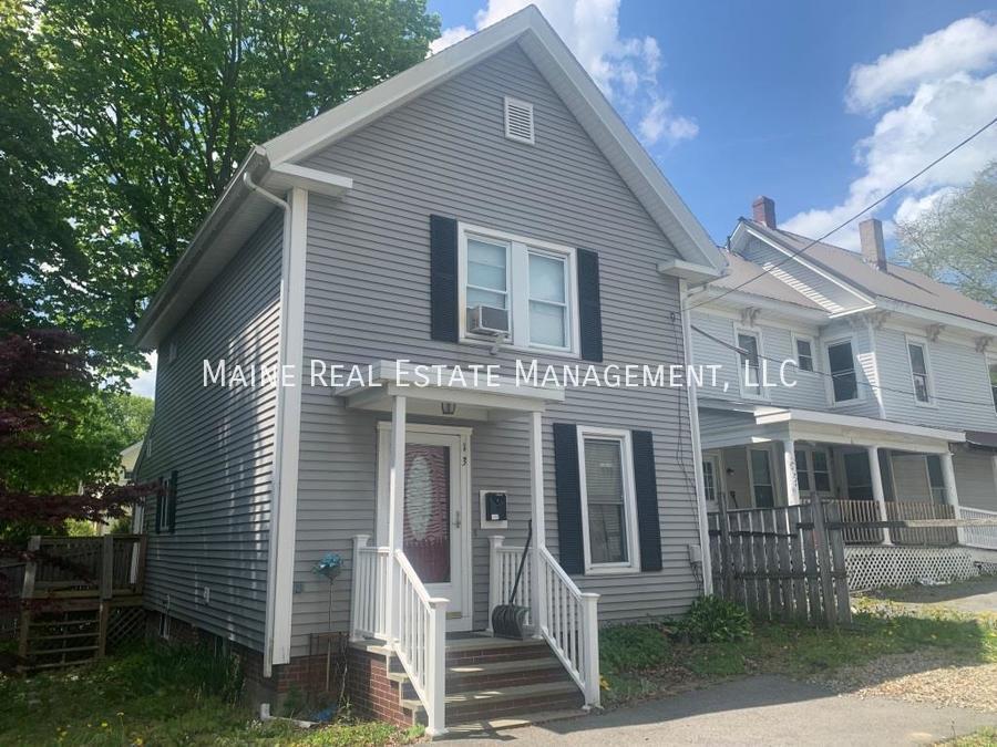 13 6th St in Bangor, ME - Building Photo