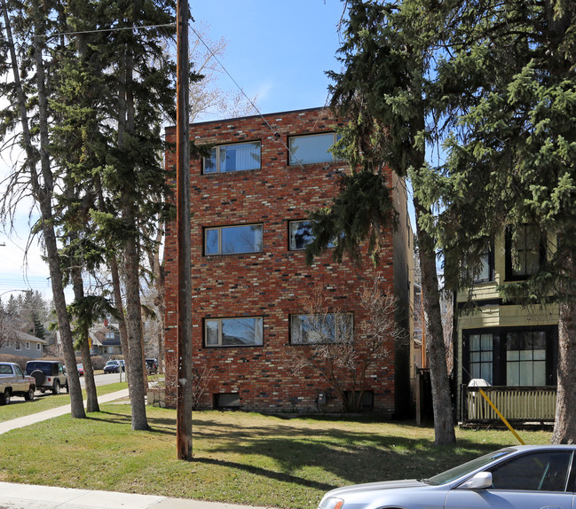 1804 19th Ave SW in Calgary, AB - Building Photo - Building Photo