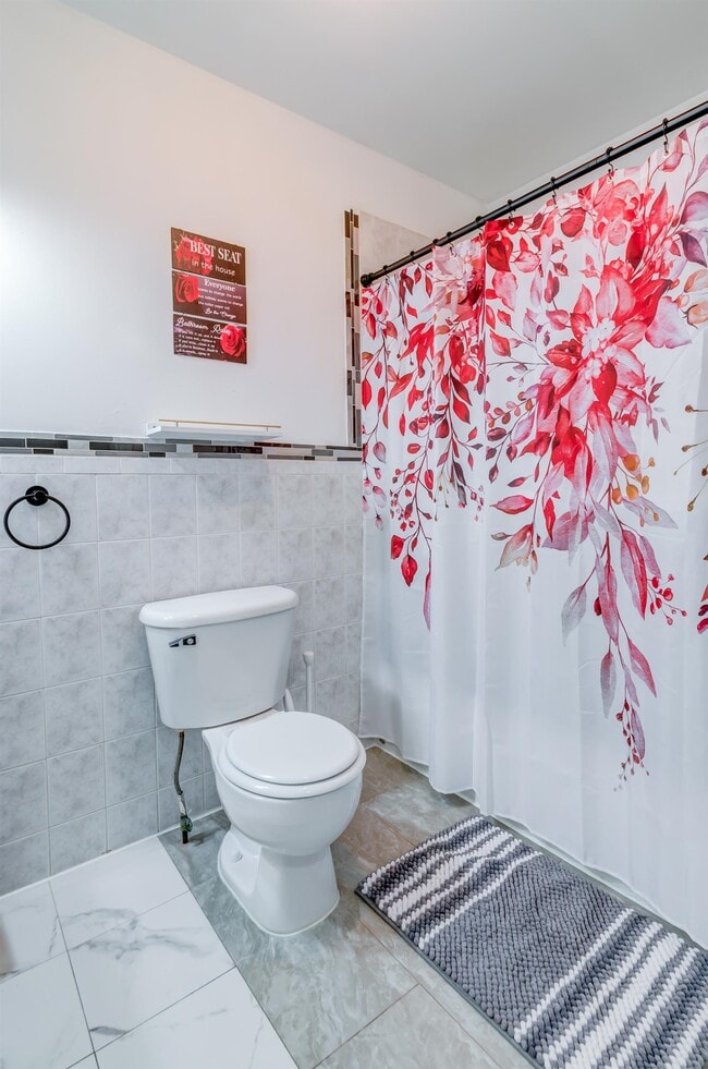 34 Pamrapo Ave in Jersey City, NJ - Building Photo - Building Photo