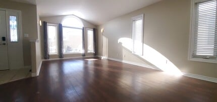 1 Chelsea Cres in Belleville, ON - Building Photo - Building Photo