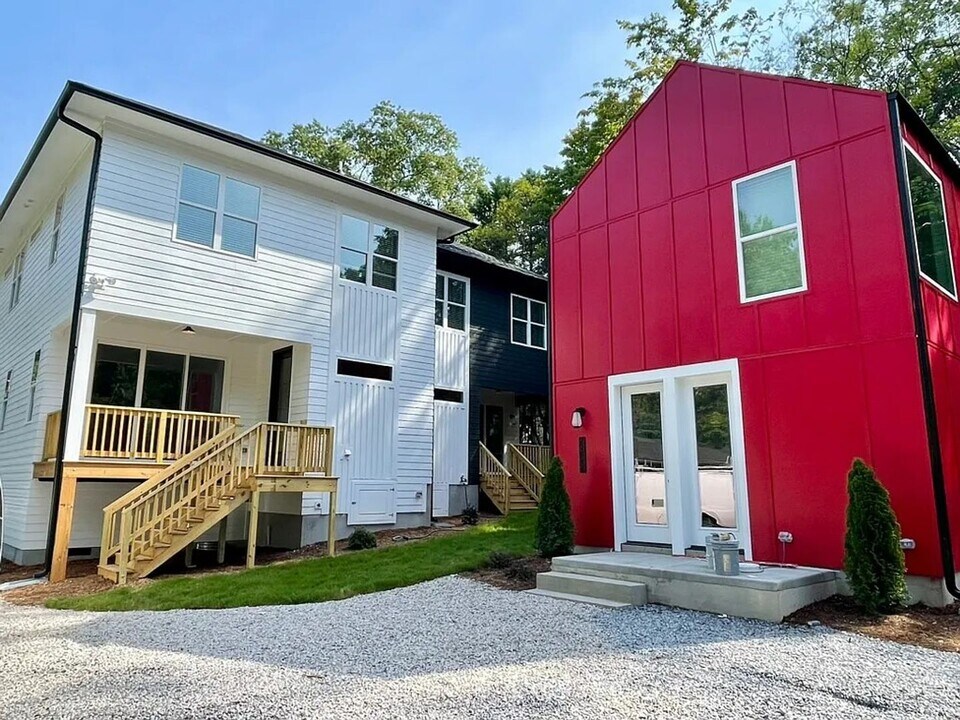 2213 Garden Pl in Raleigh, NC - Building Photo