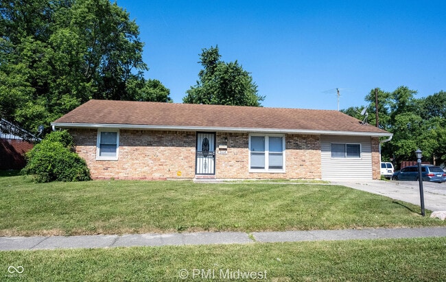 property at 3926 Malibu Dr