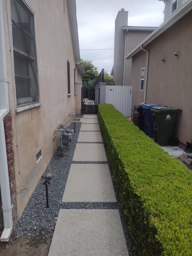 2746 Veteran Ave in Los Angeles, CA - Building Photo - Building Photo