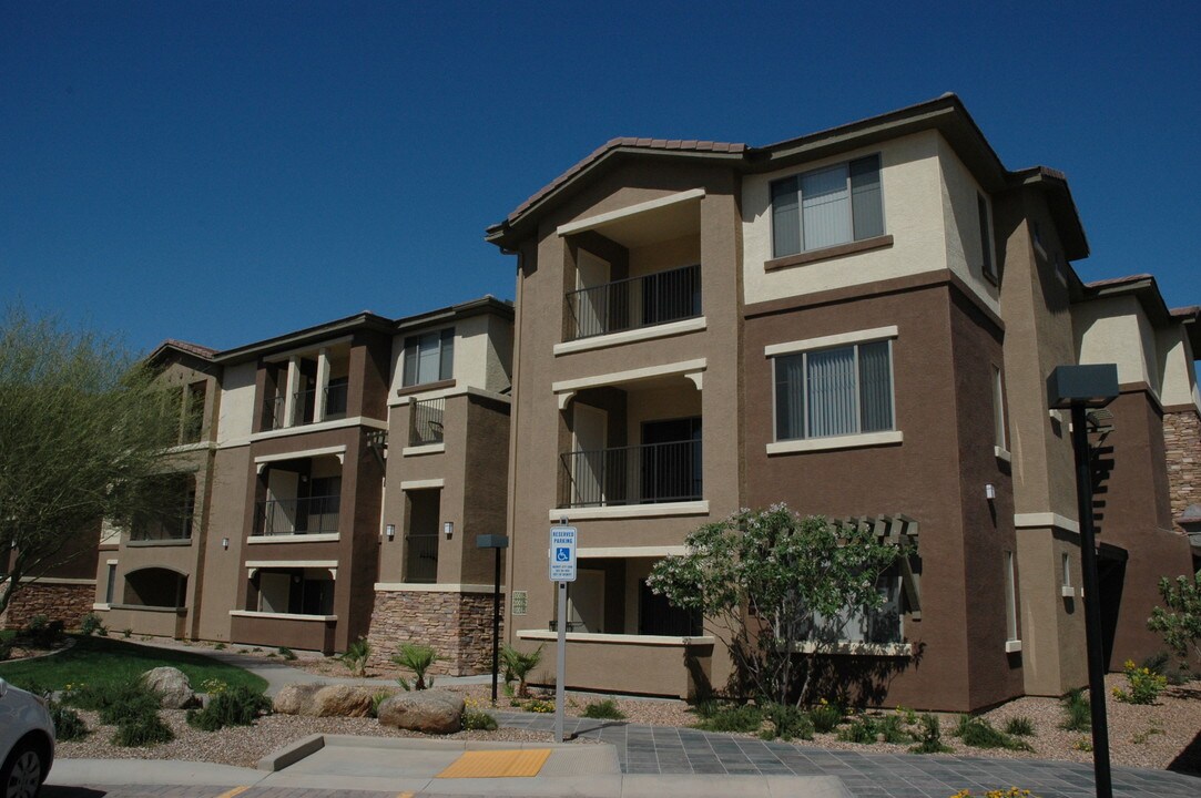 Borrego at Spectrum in Gilbert, AZ - Foto de edificio