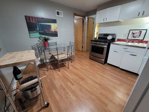 3401 S Howell Ave in Milwaukee, WI - Building Photo - Building Photo