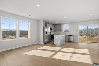 59 Grayson Village Dr in Barboursville, VA - Foto de edificio - Building Photo