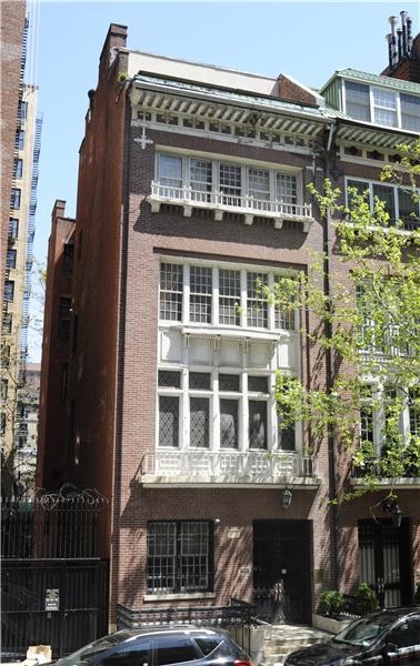 105 E 73rd St in New York, NY - Building Photo