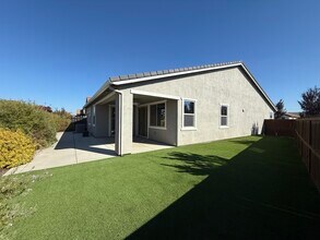 7428 Bch Pne Wy in Sacramento, CA - Building Photo - Building Photo