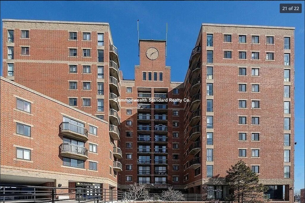 15 North Beacon St, Unit 503 in Boston, MA - Building Photo