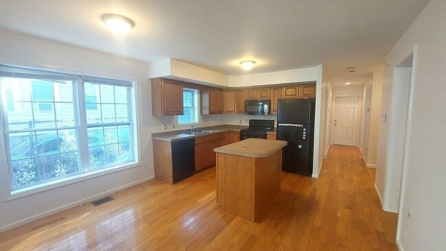 52 Wheatland Ave, Unit 1