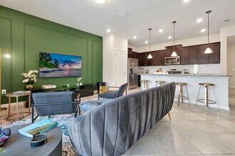 7435 Oakmoss Loop in Davenport, FL - Building Photo - Building Photo