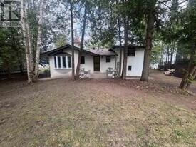 73 Glen Rd in Collingwood, ON - Building Photo