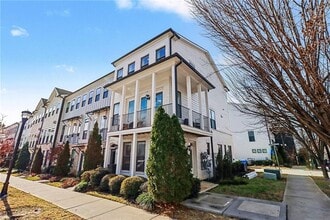 2054 Rockledge Rd NE in Atlanta, GA - Building Photo - Building Photo